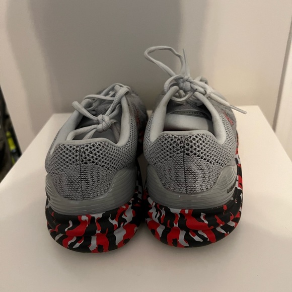 Mens Under Armour Liquify Size 10 Running Shoes - Picture 3 of 4